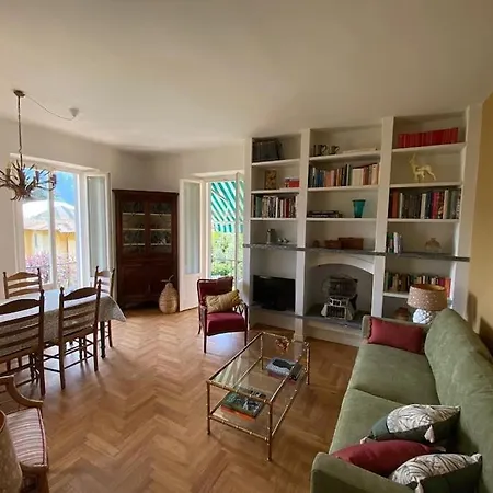 Apartament Gioia Del - *